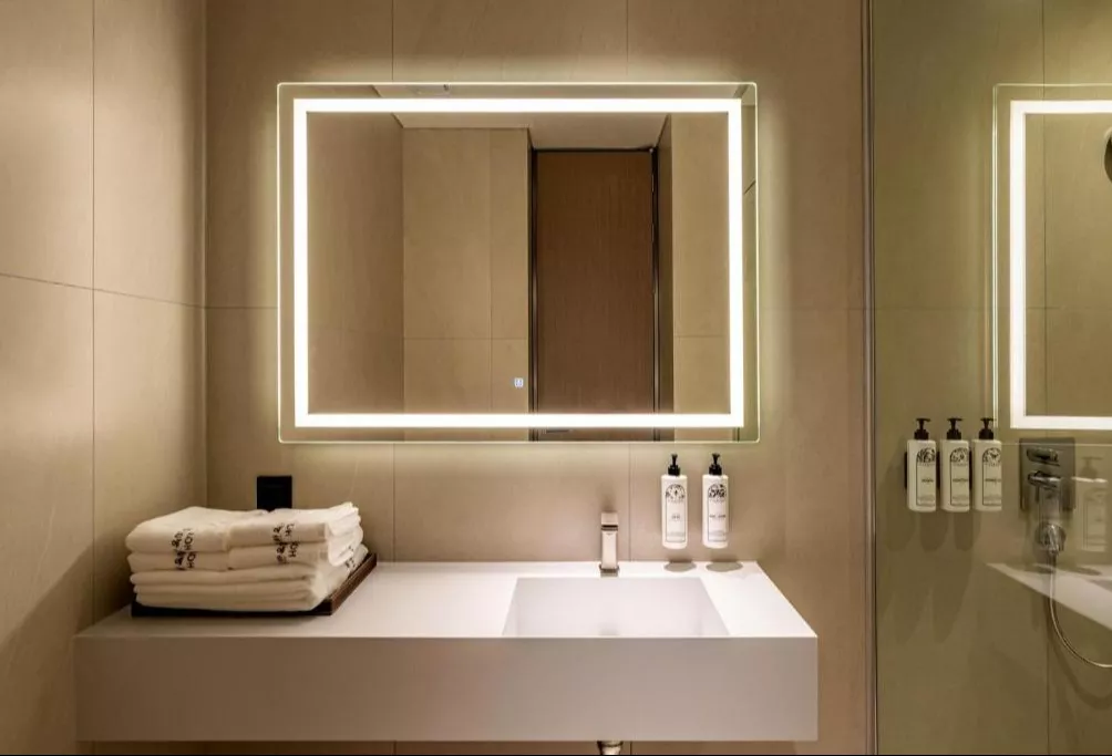 Bathroom Details – Soft Towels & Amenities