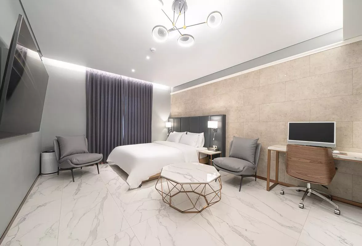 Cozy Guestroom with Neutral Tones