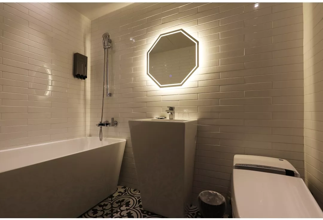 bathroom2