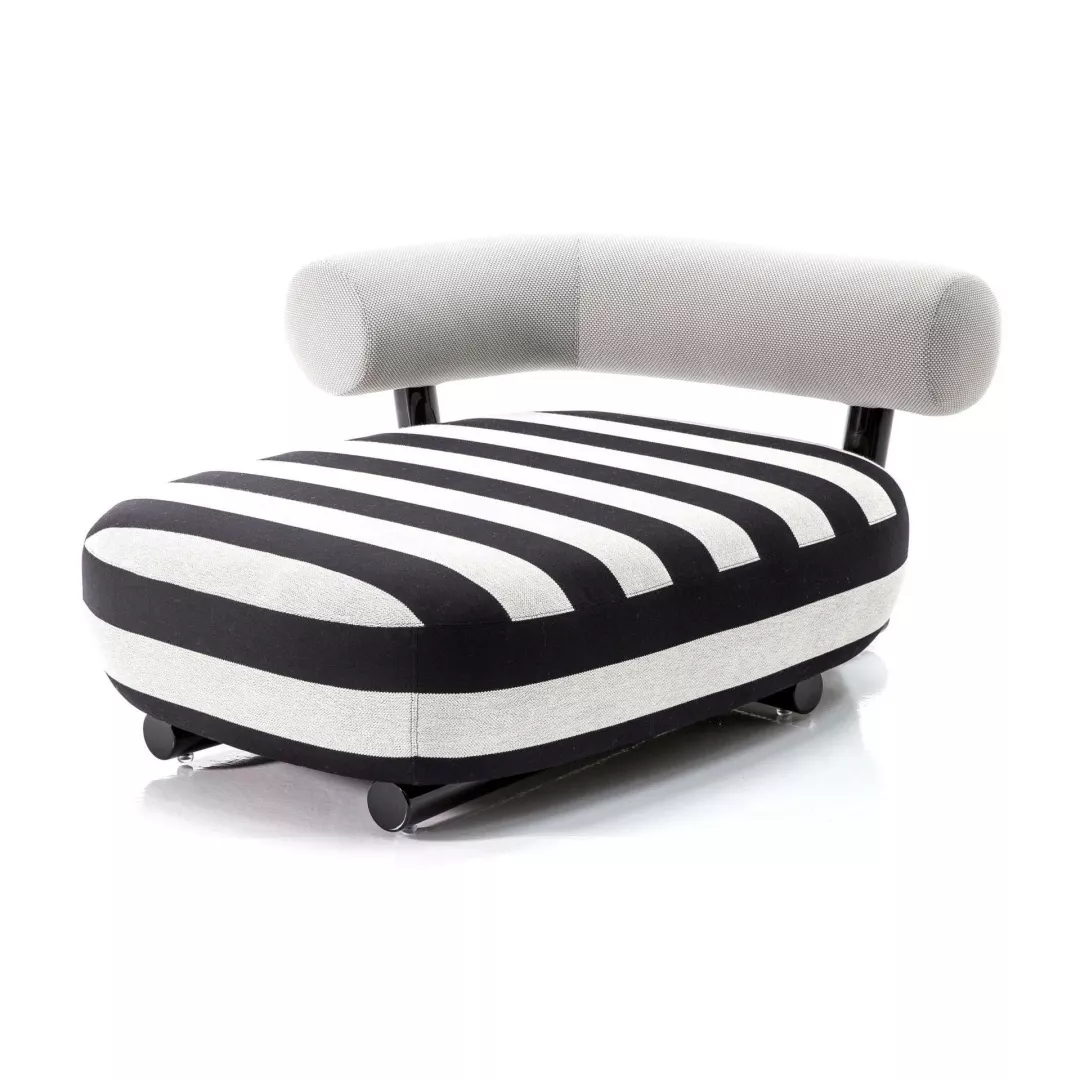 Hotel Organic Bouclé Sculptural Chaise–STLSF7083